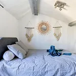 El King - - A Pied - Wifi -netflix * Carcassonne