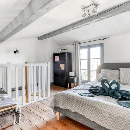 El King - - A Pied - Wifi -netflix Carcassonne